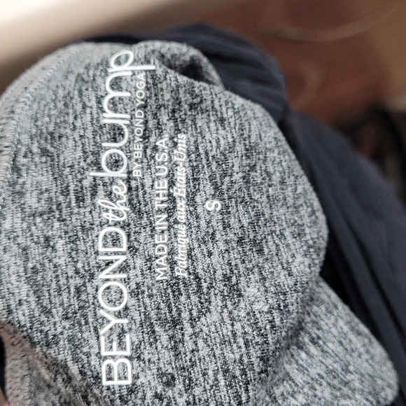 Beyond the bumb Yoga Pants size S. Maternity leggings - Picture 6 of 6